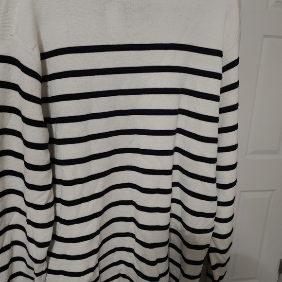 Sweater - Picture 6 of 10